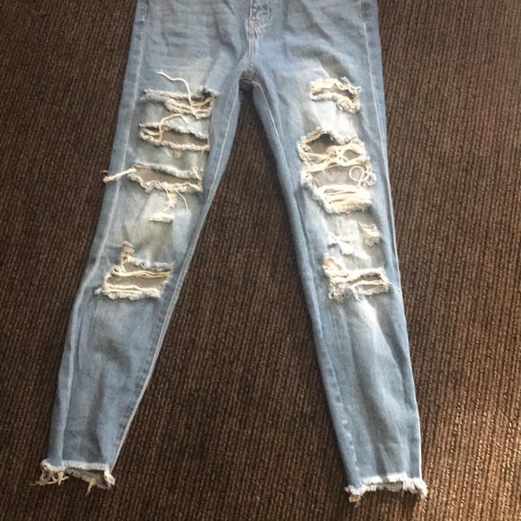 distressed jeans - Picture 3 of 5